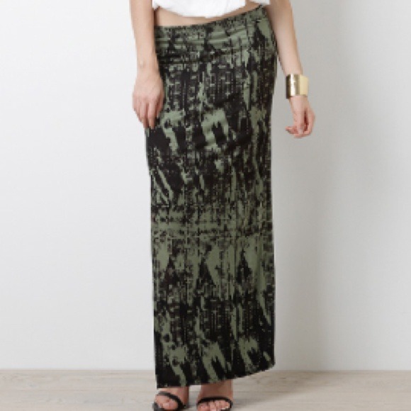 Tie dye black/olive sleek side slit maxi skirt - Picture 4 of 4