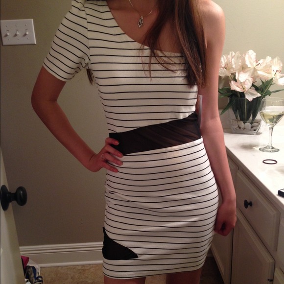 One-Shouldered Gianni Bini Party Dress