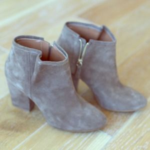 Zara Taupe Suede Booties. SZ 38 / 7.5
