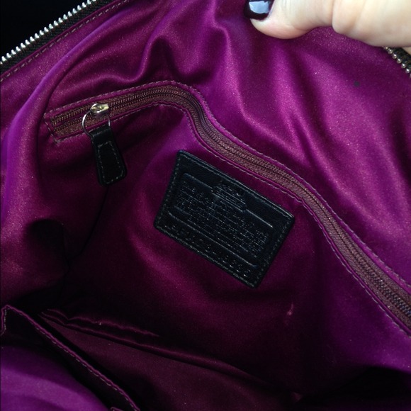 🚫sold🚫Coach OP Art ...Large bag ::reduced:: - Picture 2 of 2