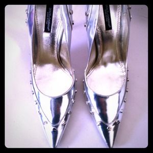 🔴Sold  dolce & gabbana silver pumps