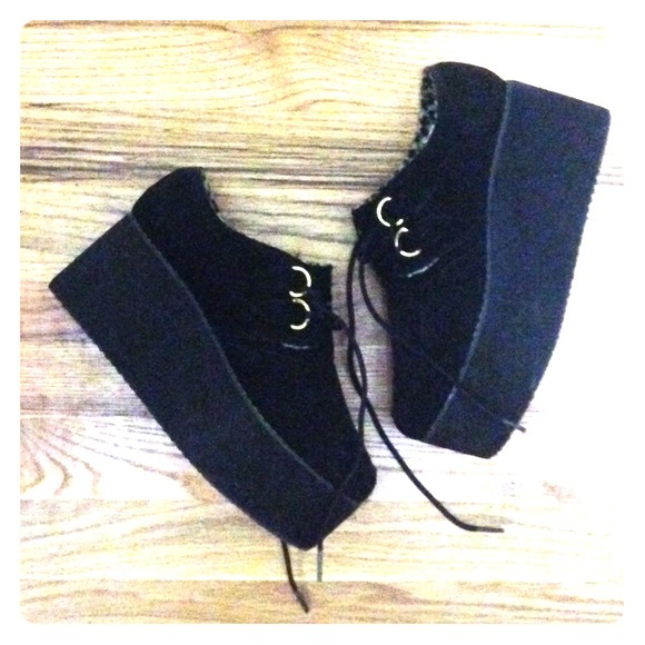 NEVER WORN: black YRU creepers