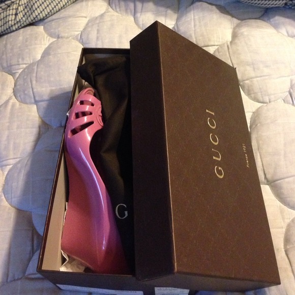 Authentic Gucci flats