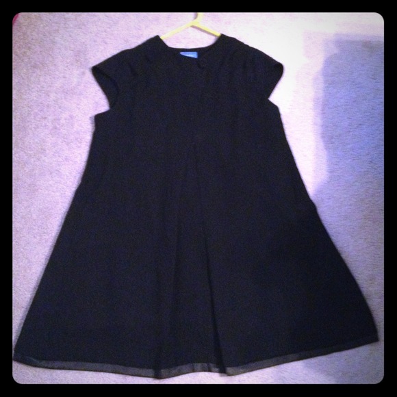 🚫SOLD🚫Vera Wang Black Swing Dress🎀