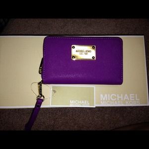 Michael Kors Wristlet