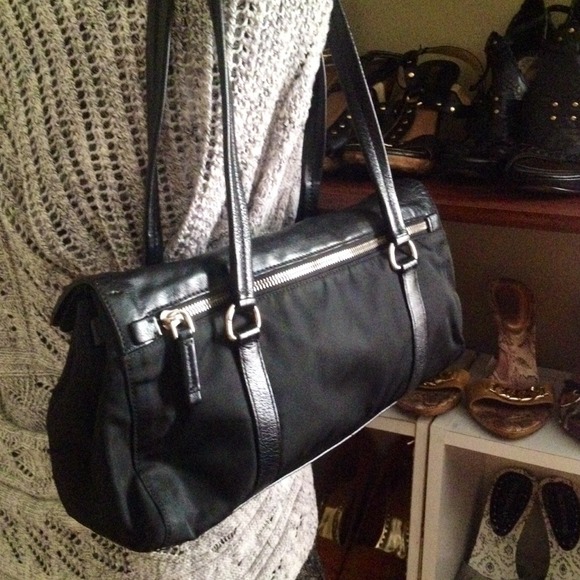 Prada(SOLD) - Picture 4 of 4