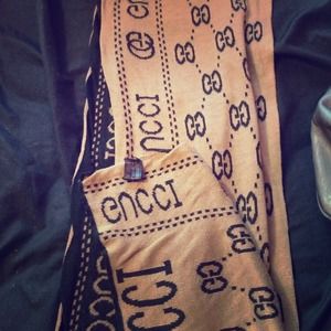 Gucci scarf