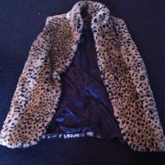 Leopard vest