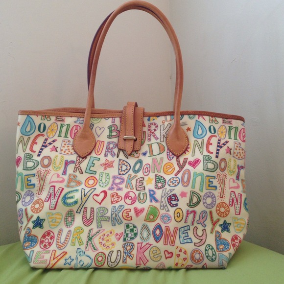 REDUCED!! 👛 Dooney & Bourke Bag !