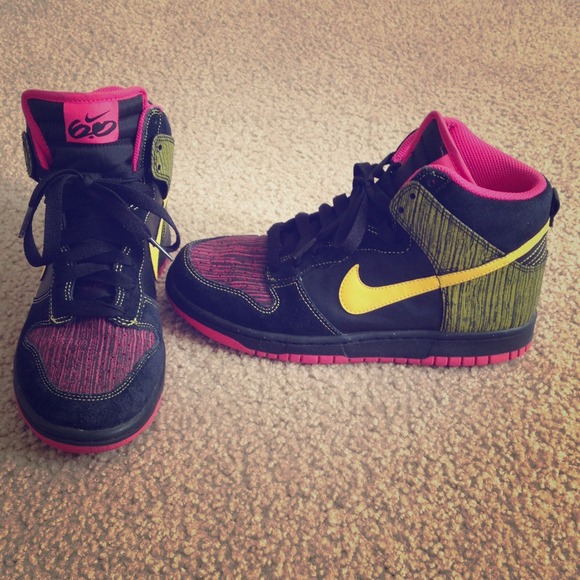 *HOLD* Nike 6.0 dunk high 💛💚💕