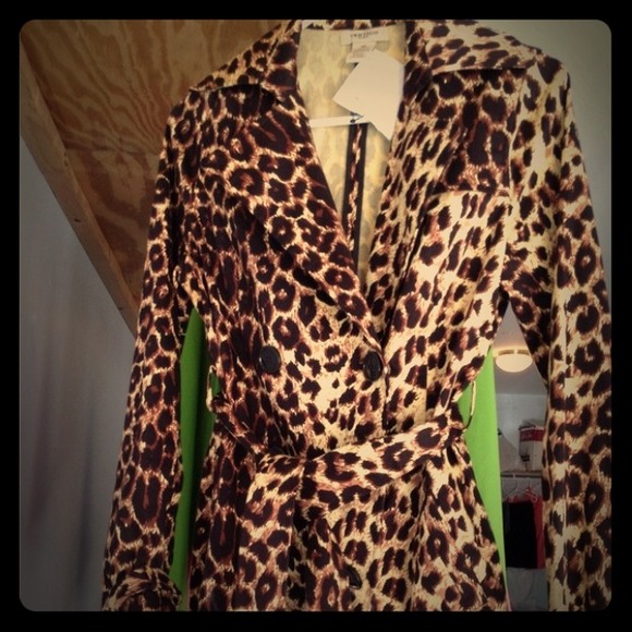 Leopard Trench