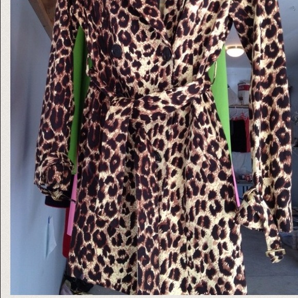 Leopard Trench - Picture 2 of 4
