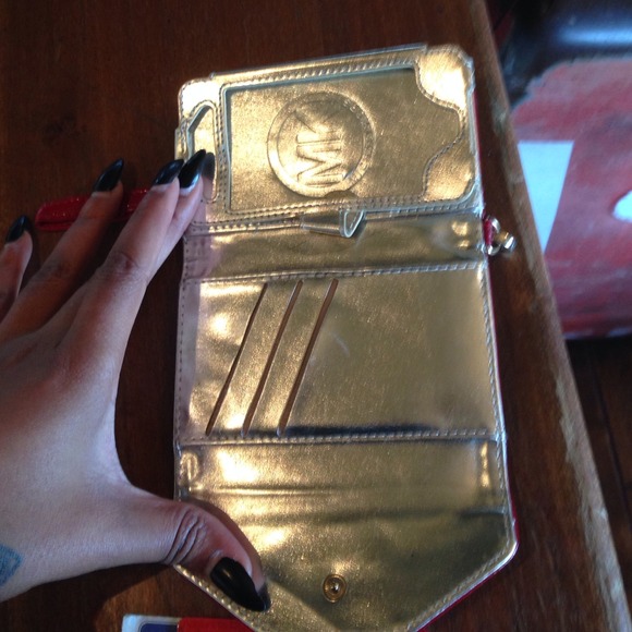 I♥️ SOLD♥️ authentic Michael Kors iPhone 4 case - Picture 2 of 2