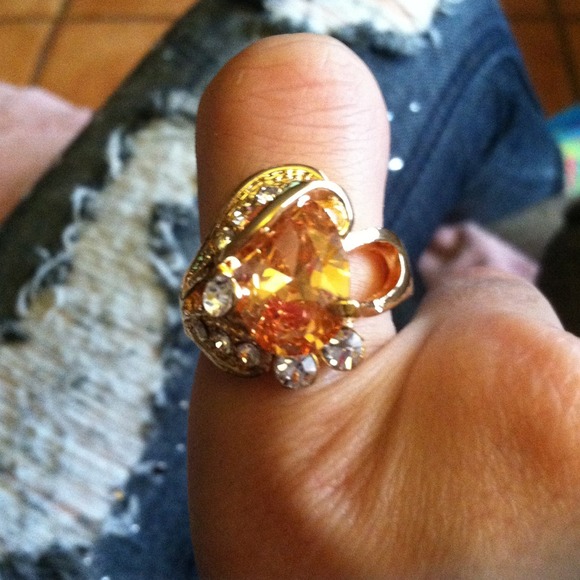 Never worn SWARVOSKI crystal ring