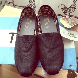 🚫sold🚫Toms 'Classics' Vegan Sustainable line