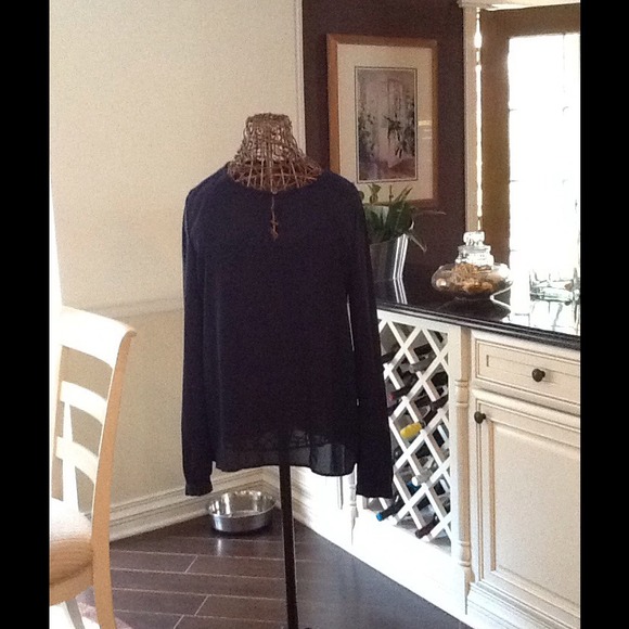 Navy blue top wore once