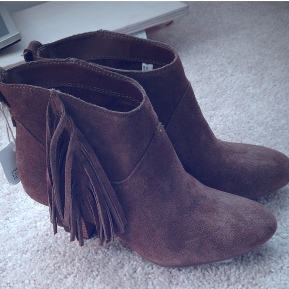 Suede  american eagle booties👏👏👏sold