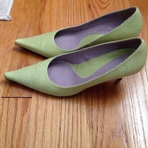 Kennedy Cole green pumps!