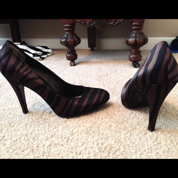 Jessica Simpson heels