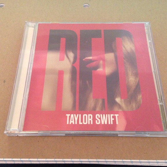 💥REDUCED💥Taylor Swift Red CD, Perfect Condition