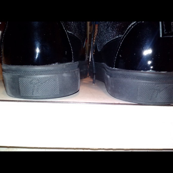 SOLD!!!!!!! - Picture 3 of 4