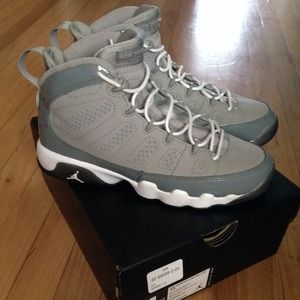 Air Jordan 9 cool grey sz 4.5y SOOLLLDDD