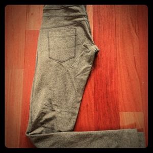 SOLD****Lululemon legging size 2