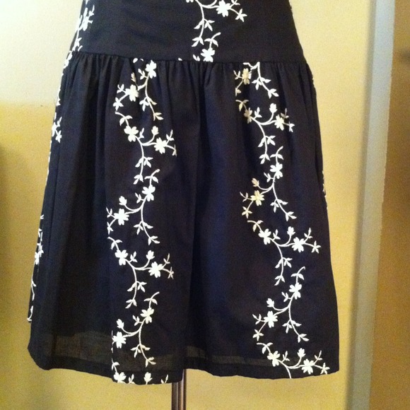 Helen Wang NY black feminine dress💕host pick - Picture 3 of 4