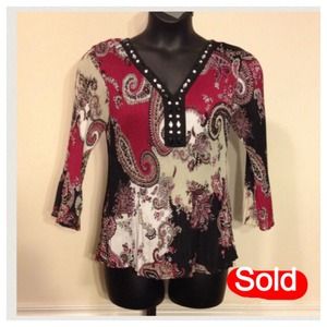 Signature by Larry Levine  floral crinkle blouse.
