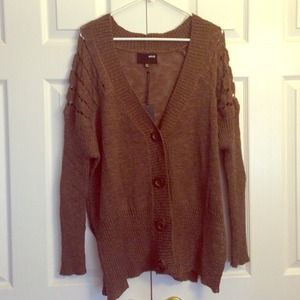 Adorable brown sweater