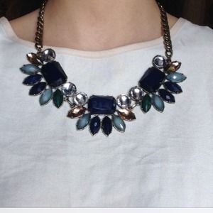 Statement necklace