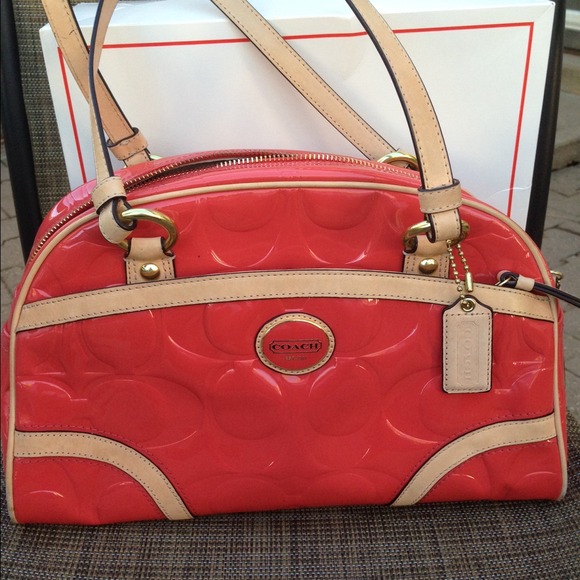 👉Sold💯Authentic Coral Peyton