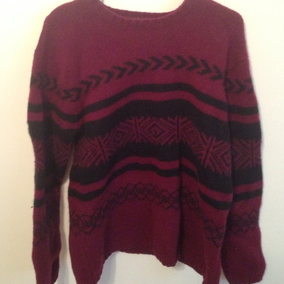⭐️SOLD⭐️Ox Blood Tribal Sweater