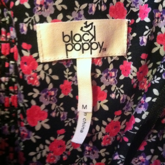 Adorable pink and black floral dress w/tulle - Picture 3 of 3