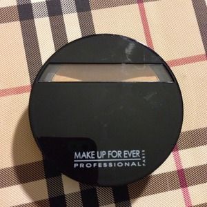 Make Up For Ever Duo Mat Powder
