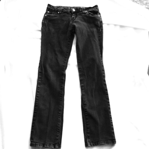 Sultry Silhouette With Smoke Black Jeans
