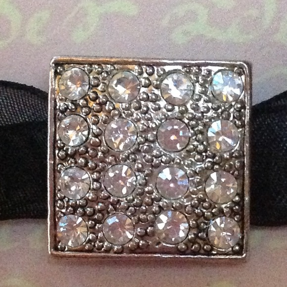 Awesome black ribbon Rhinestone choker - Picture 2 of 2