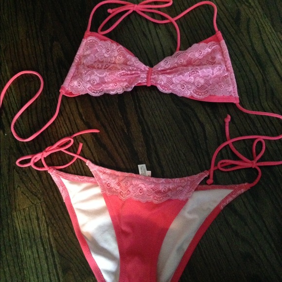 BUNDLE PACKAGE  2 Victoria secret swimsuits👙