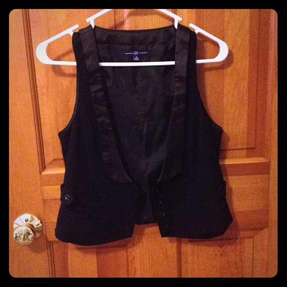 Black vest