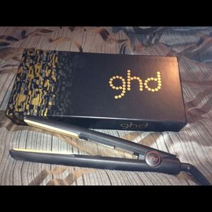 Ghd (good hair day) flat iron they run 180-200