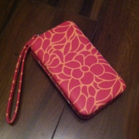 SOLD! iPhone 4/4S wallet/wristlet