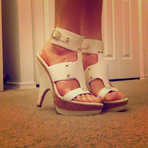 White and gold toned heels