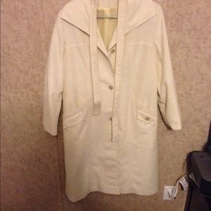 Nice lighter off white coat