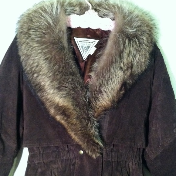 REDUCED $75 Marvin Richards suede & fur trim coat - Picture 2 of 3