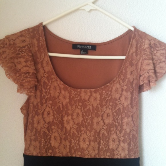 NWOT(Reduced)❗❗❗ Bodycon Lace dress - Picture 2 of 3