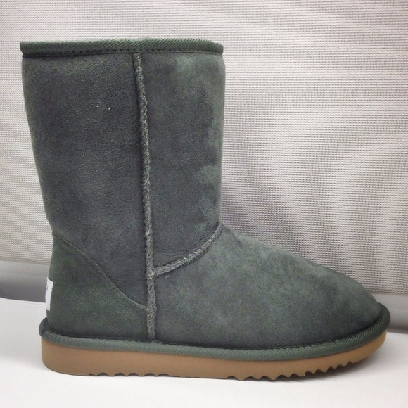UGG Boots - ⬇️SALE⬇️Short Boots NWOT