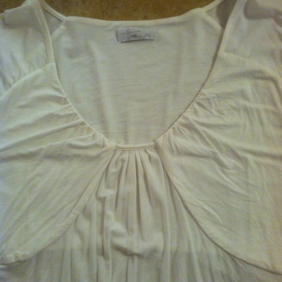 Stretchy blouse🎀SOLD🎀 - Picture 2 of 2