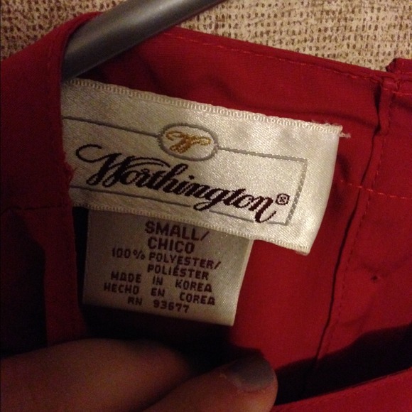 Red top - Picture 3 of 3