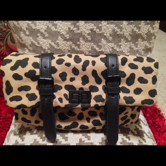 Leopard sample bag and blue hautelook sample bag