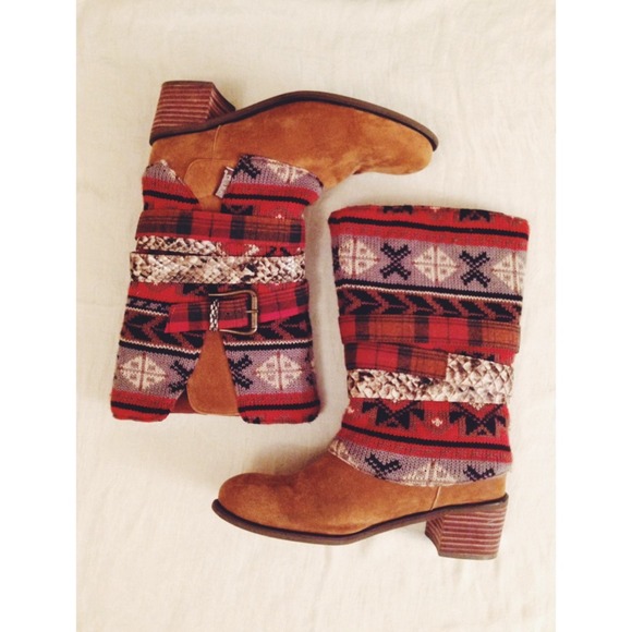 🎉HOST PICK🎉 MukLuks "Nicole" Cowboy Boot